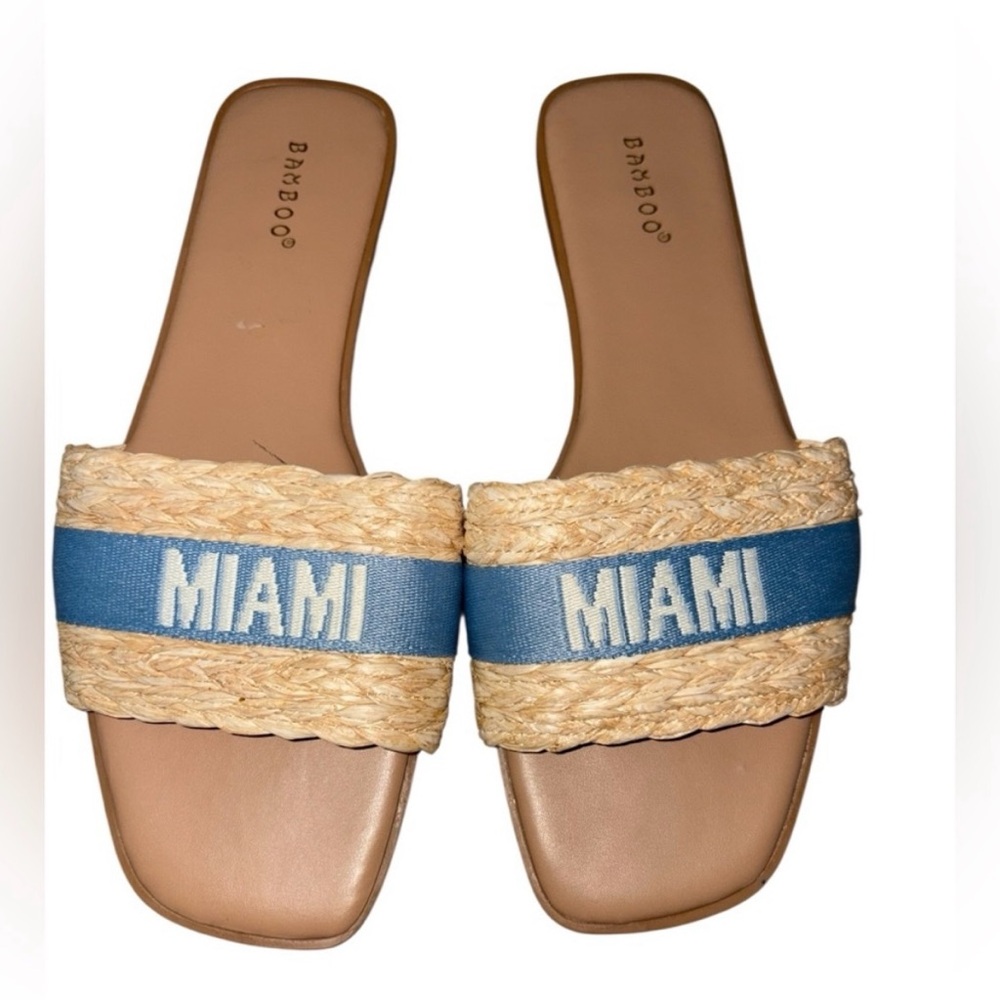 Bamboo Women's Tan and Blue Miami Slide Sandals